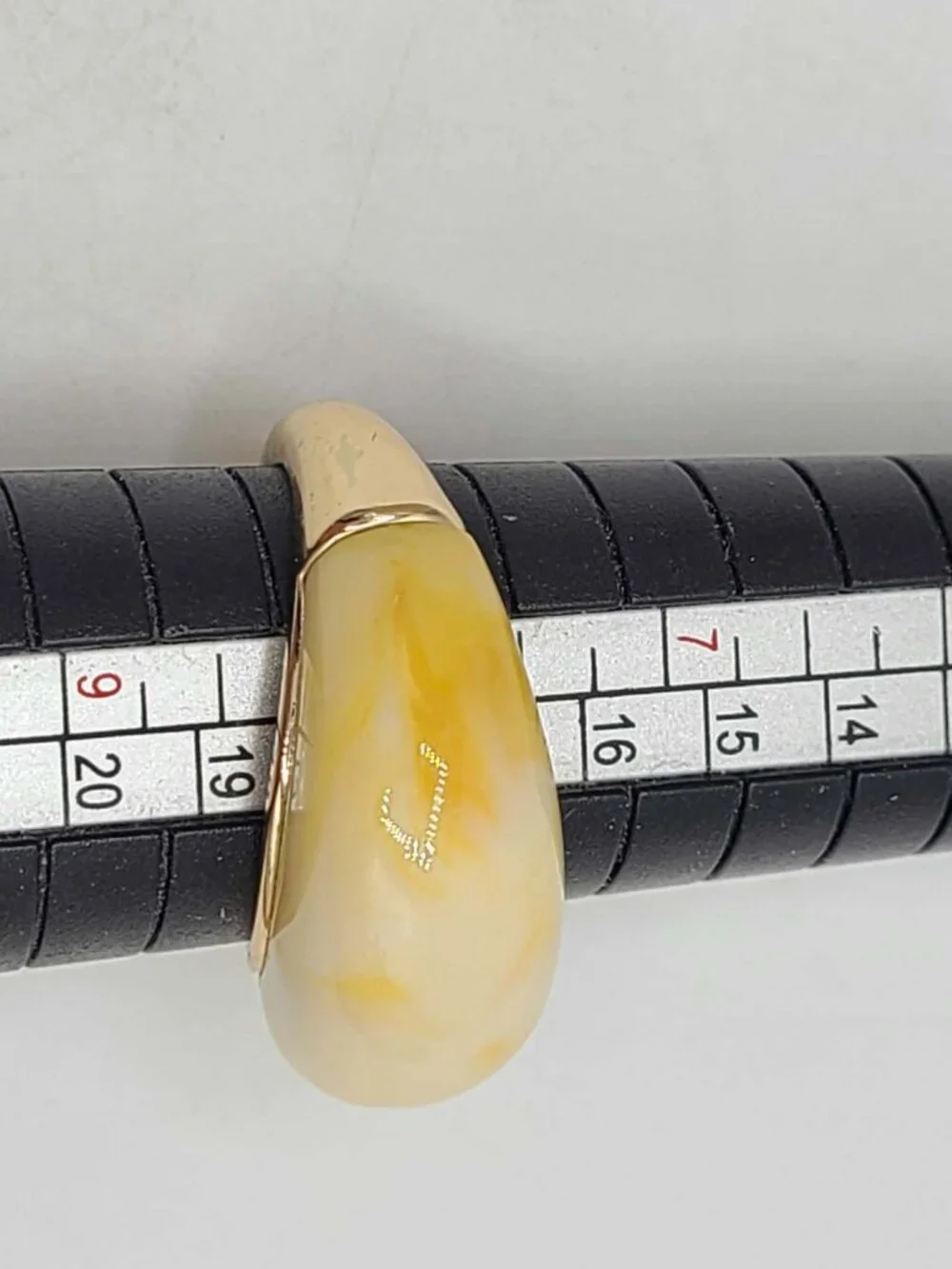 J Crew Yellow Off White Resin Bubble Ring size 8 NWOT